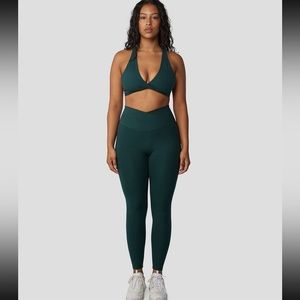 CSB serenity leggings (non scrunch, S) & sports bra (M)